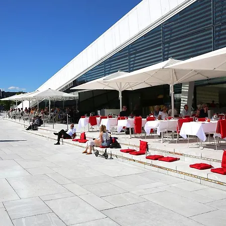 P1 Center